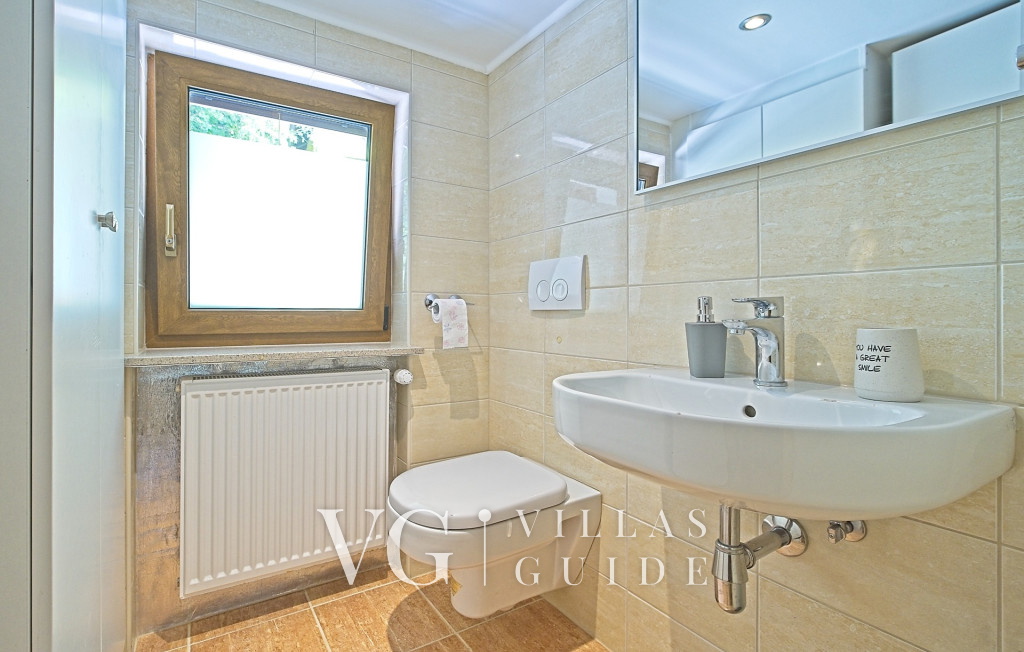 Holiday House Lucija Badezimmer