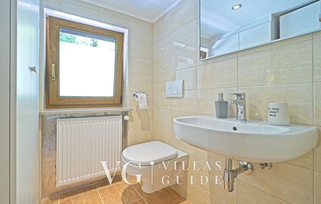 Holiday House Lucija Badezimmer