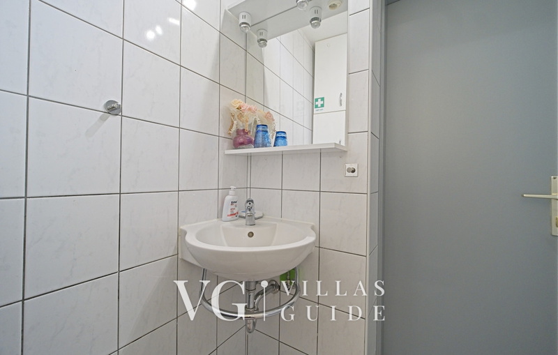 Holiday House Lucija Gästetoilette