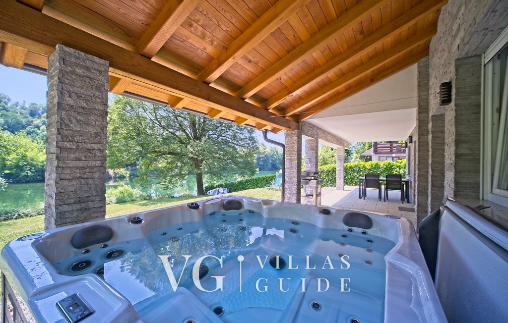 Holiday House Lucija