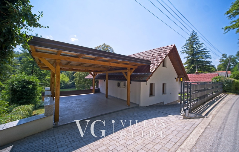 Holiday House Lucija