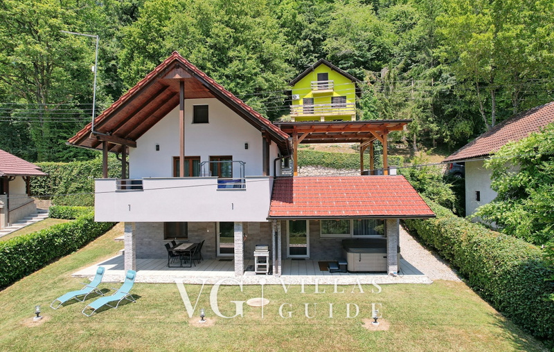 Holiday House Lucija