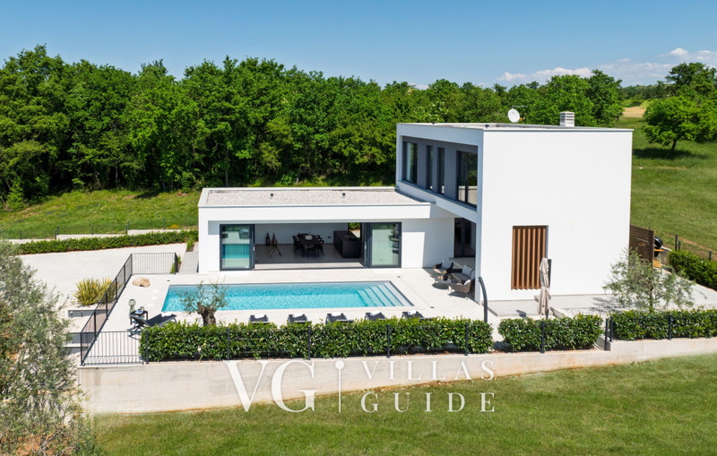 Villa Karbula Garden and property exterior