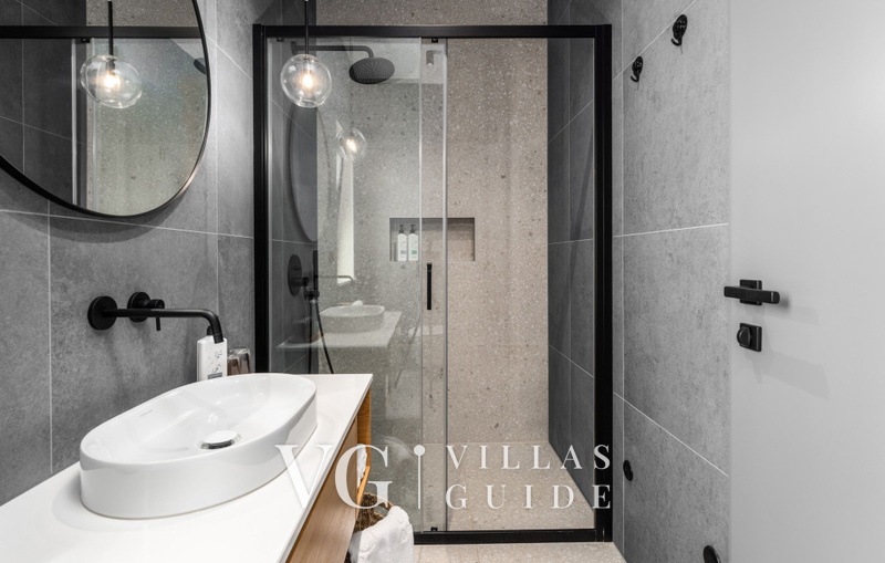 Villa Karbula Bathroom