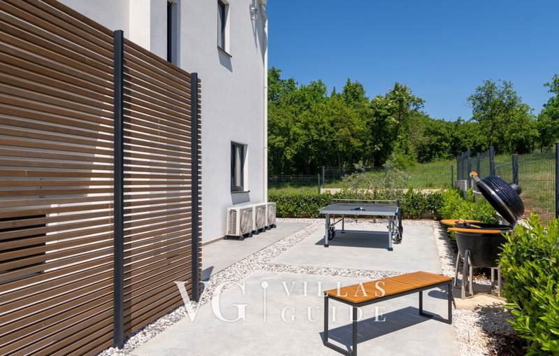 Villa Karbula Additional content