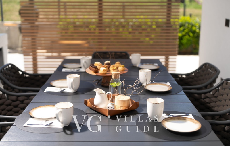 Villa Karbula Additional content