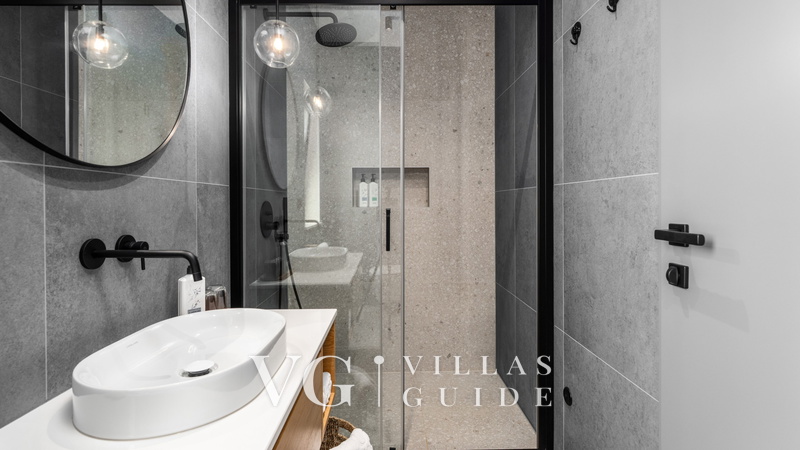 Villa Karbula Bathroom