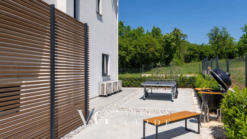 Villa Karbula Additional content