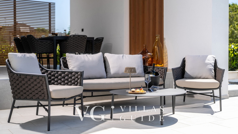 Villa Karbula Additional content