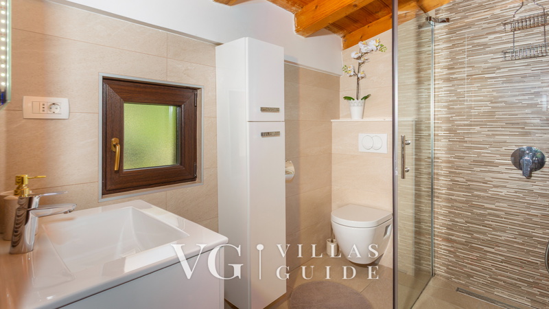 Villa Nino with pool - Lovran Bathroom