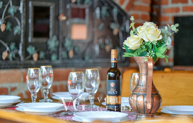 Villa Nina Additional content