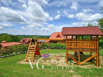 Villa Nina Additional content