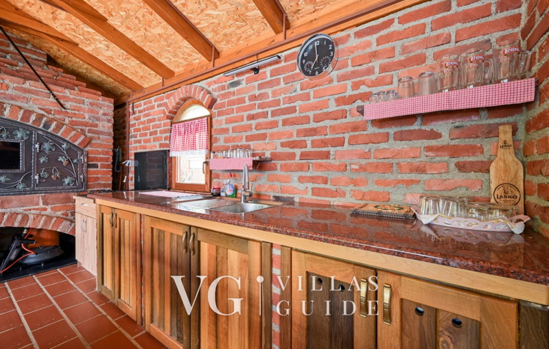 Villa Nina Additional content