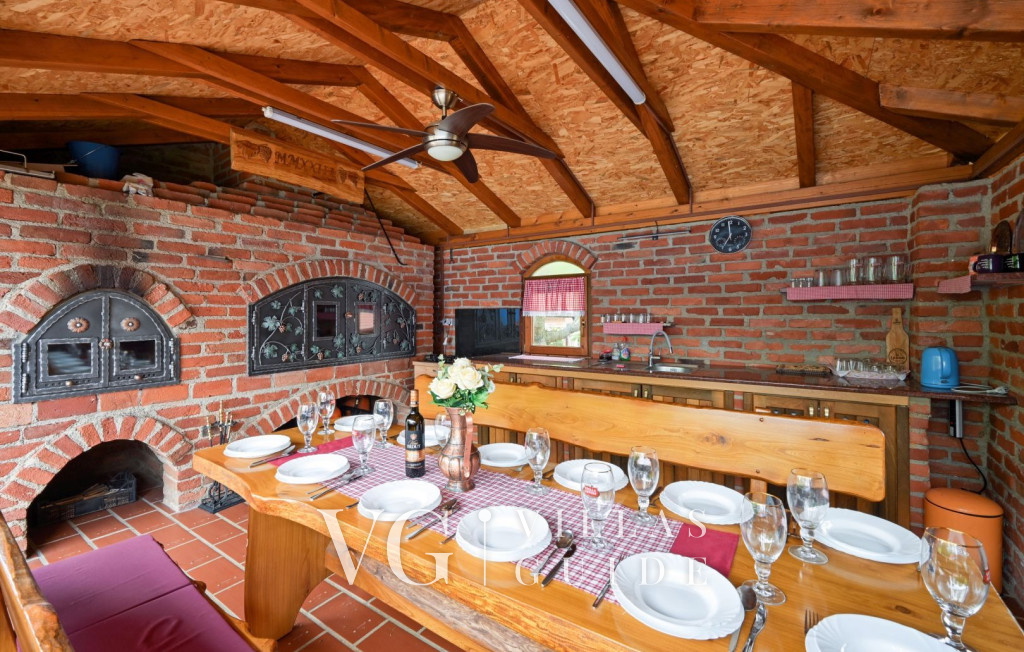 Villa Nina Additional content