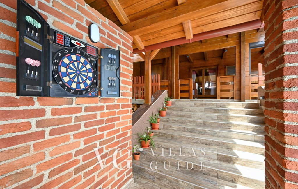 Villa Nina Additional content