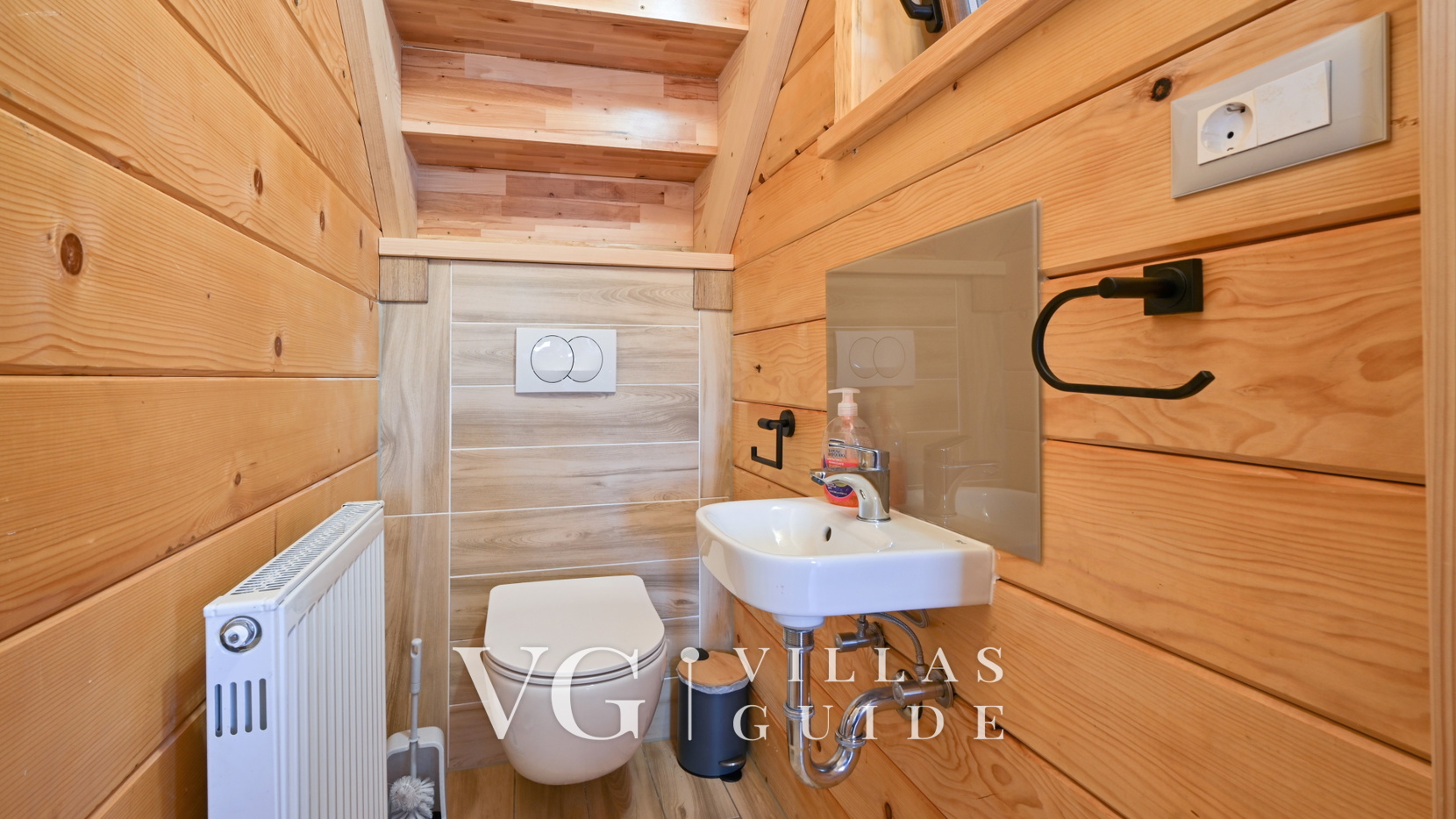 Villa Nina Guest toilet