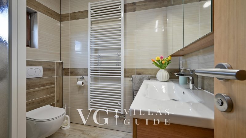 Villa Nina Bathroom