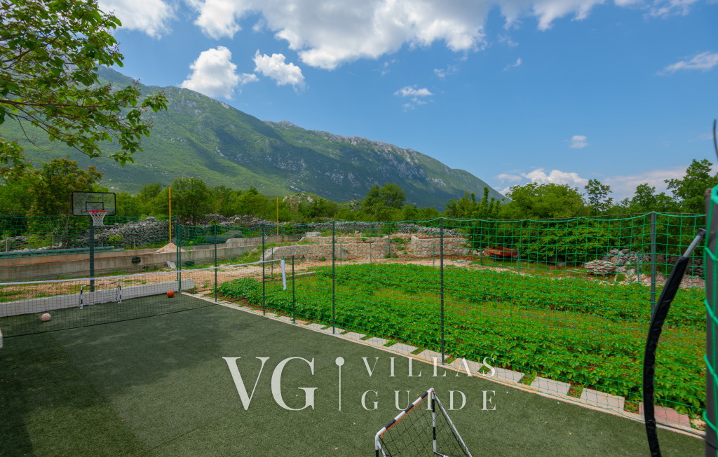 Villa Petar - Makarska-Zagvozd Dvorište i vanjski dio objekta