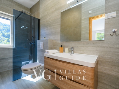 Villa Dida Božo Bathroom