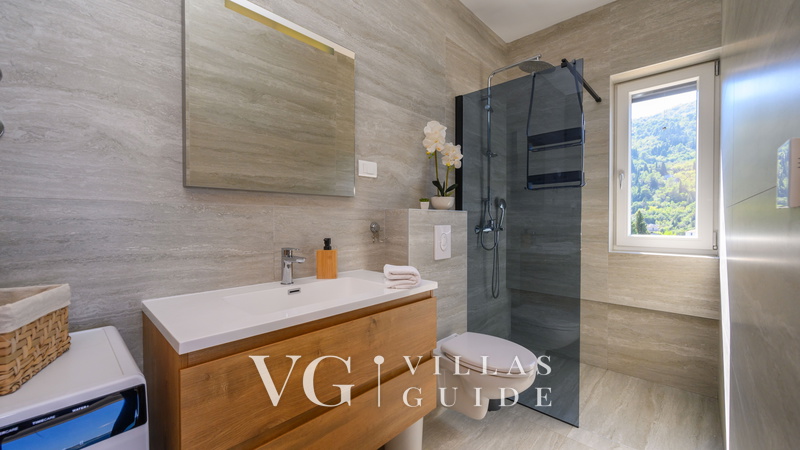 Villa Dida Božo Badezimmer