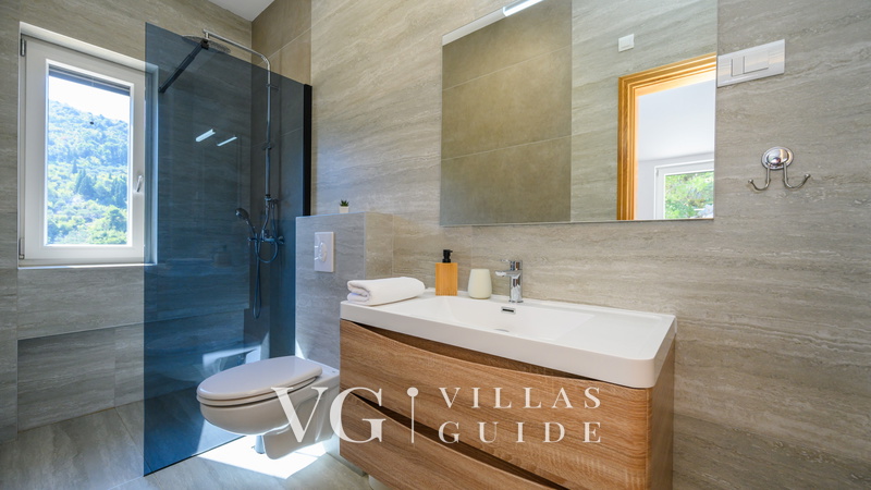 Villa Dida Božo Badezimmer