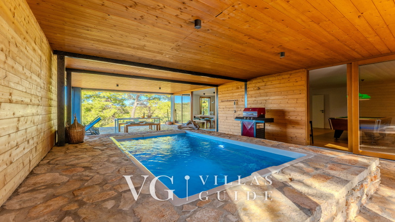 Vela Baraka Pool