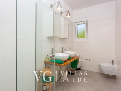 Casa Tijana with pool island Krk Bathroom