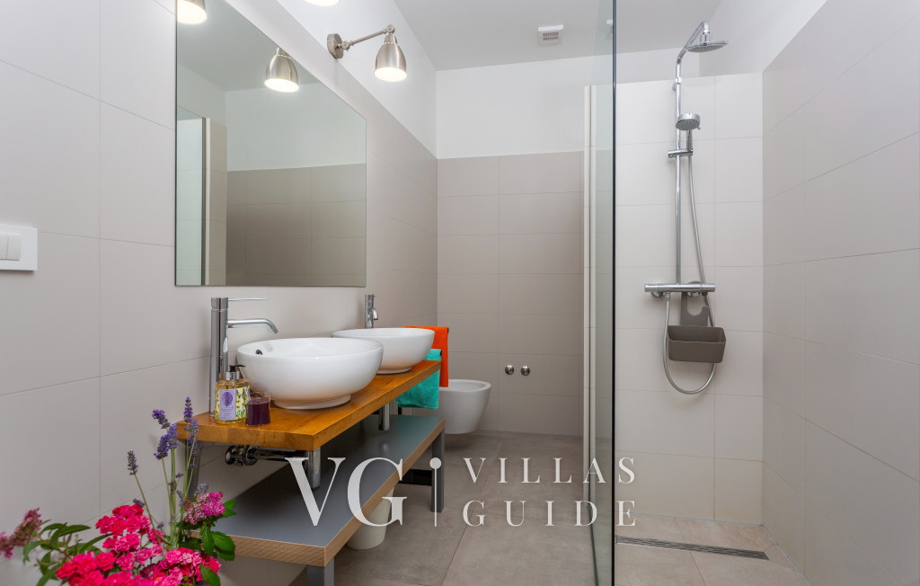 Casa Tijana with pool island Krk Bathroom