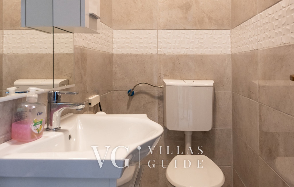 Apartman City View 2 Toilette per gli ospiti