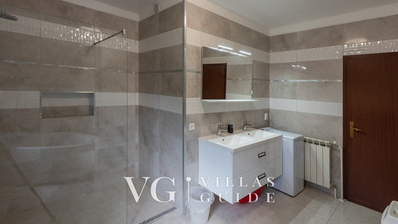 Apartman City View 2 Bathroom