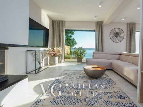 Villa Wind rose with pool&whirpool&sauna&beachfront