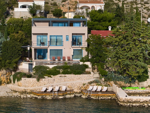 Villa Wind rose with pool&whirpool&sauna&beachfront