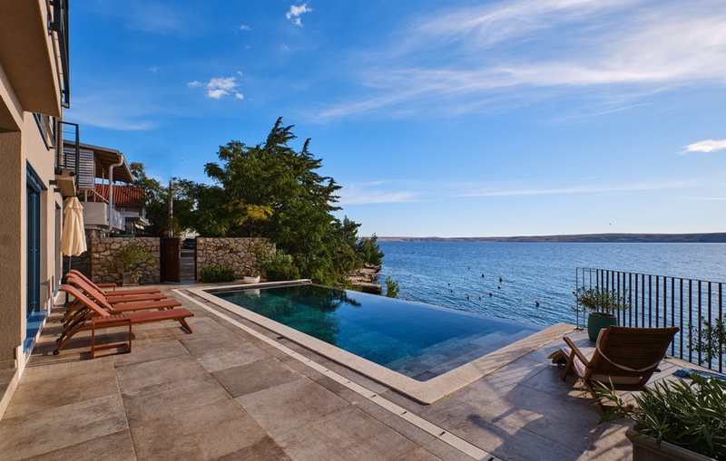 Villa Wind rose with pool&whirpool&sauna&beachfront