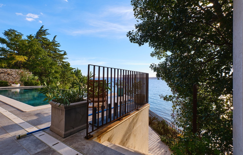 Villa Wind rose with pool&whirpool&sauna&beachfront