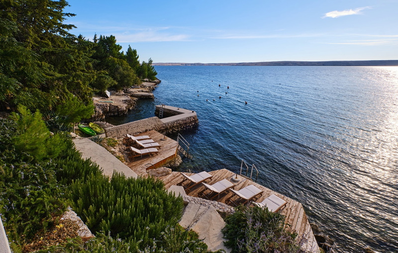 Villa Wind rose with pool&whirpool&sauna&beachfront