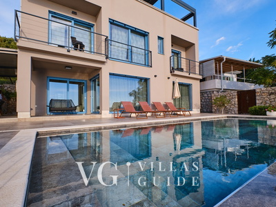 Villa Wind rose with pool&whirpool&sauna&beachfront Bazen