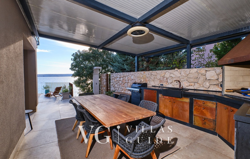 Villa Wind rose with pool&whirpool&sauna&beachfront