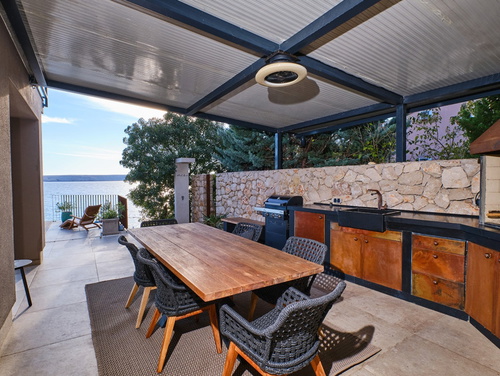 Villa Wind rose with pool&whirpool&sauna&beachfront