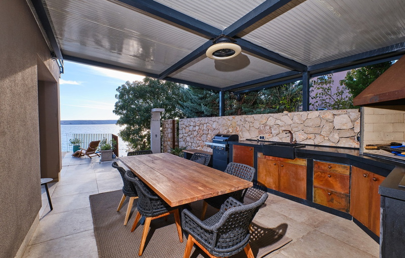 Villa Wind rose with pool&whirpool&sauna&beachfront