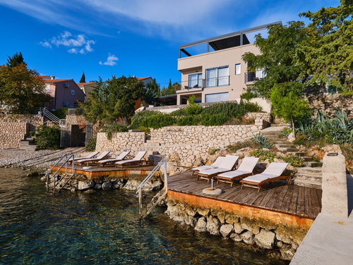 Villa Wind rose with pool&whirpool&sauna&beachfront