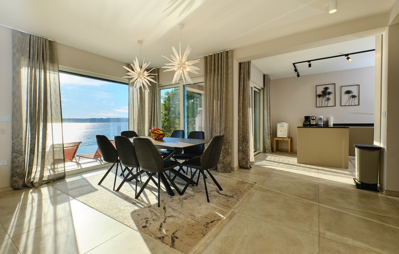 Villa Wind rose with pool&whirpool&sauna&beachfront