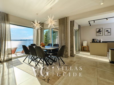 Villa Wind rose with pool&whirpool&sauna&beachfront Dnevni boravak