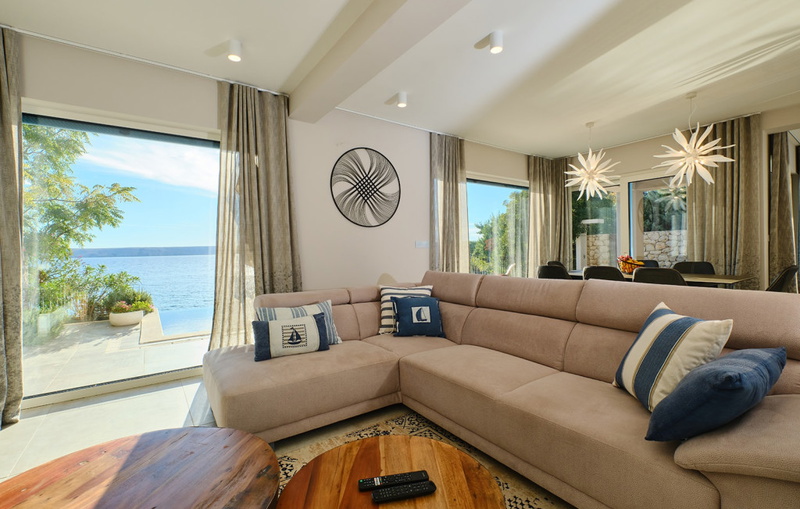 Villa Wind rose with pool&whirpool&sauna&beachfront