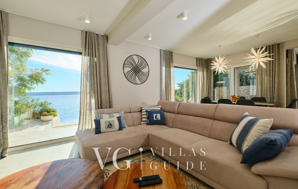 Villa Wind rose with pool&whirpool&sauna&beachfront Dnevni boravak