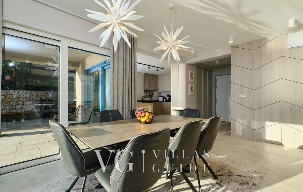 Villa Wind rose with pool&whirpool&sauna&beachfront Dnevni boravak