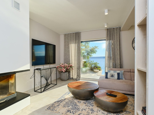 Villa Wind rose with pool&whirpool&sauna&beachfront