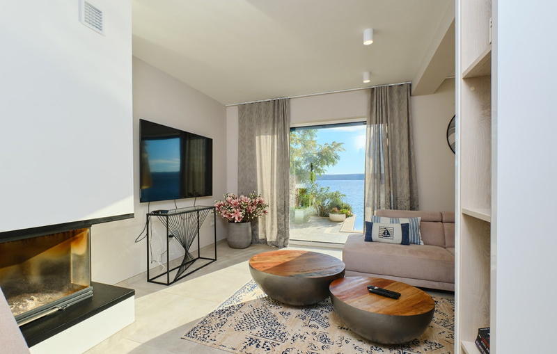 Villa Wind rose with pool&whirpool&sauna&beachfront