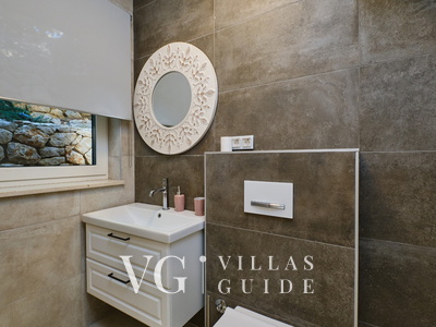 Villa Wind rose with pool&whirpool&sauna&beachfront WC za goste