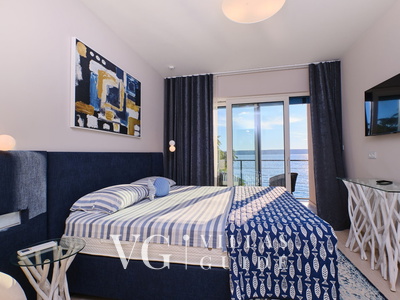 Villa Wind rose with pool&whirpool&sauna&beachfront