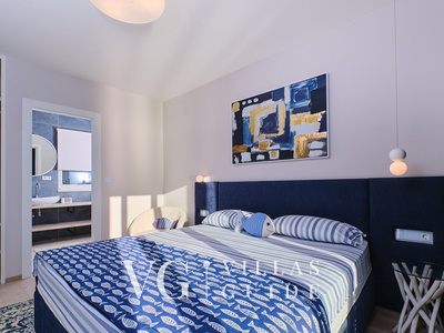 Villa Wind rose with pool&whirpool&sauna&beachfront Spavaća soba